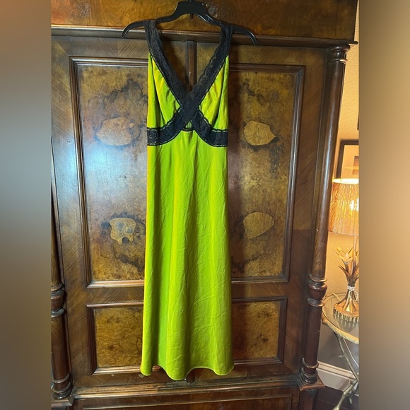 Samantha Sipos-Nasrin Green Sleeveless Midi Slip Dress. Size Small - Picture 4 of 12